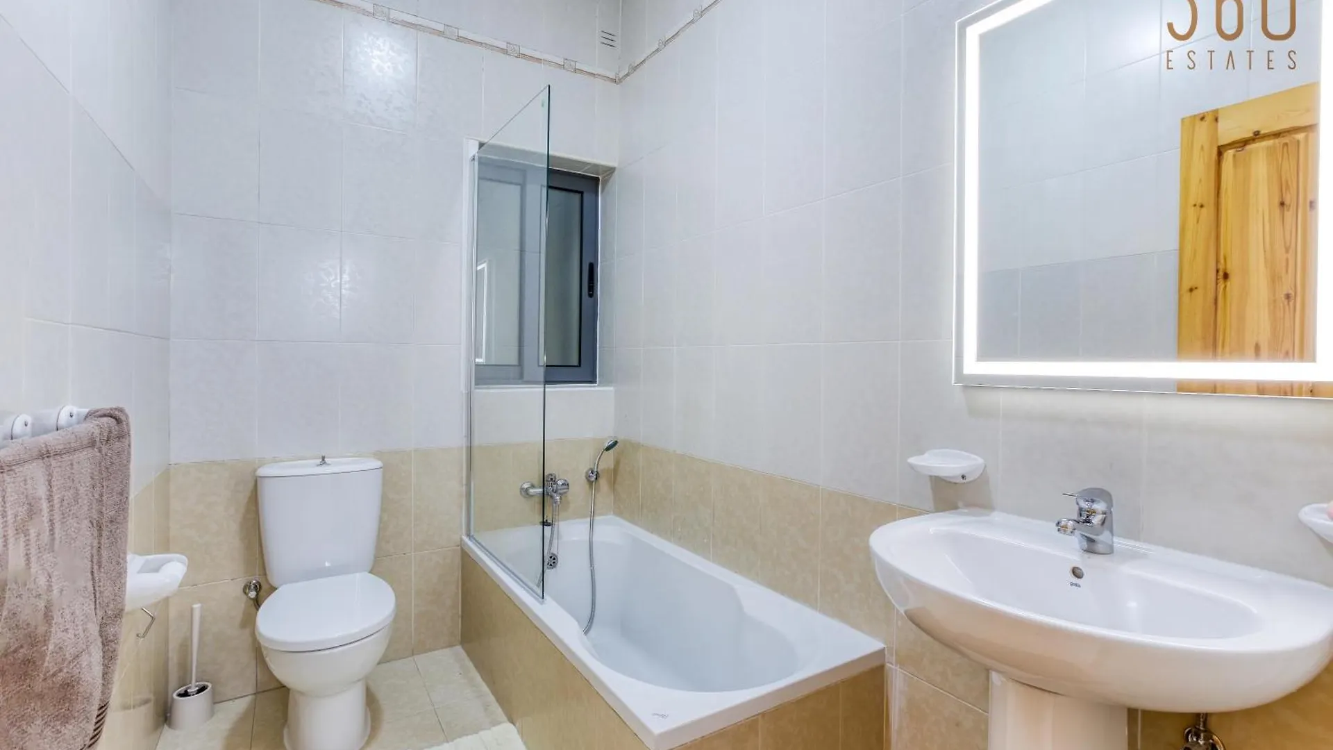 Modern Apartment With Sofabed & Balcony In Gzira By 360 Estates