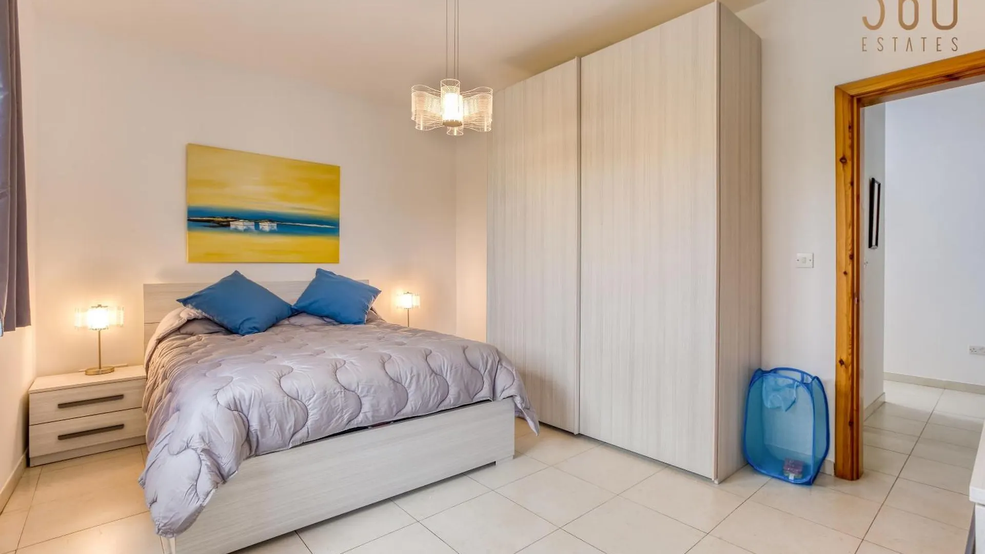 Modern Apartment With Sofabed & Balcony In Gzira By 360 Estates 몰타