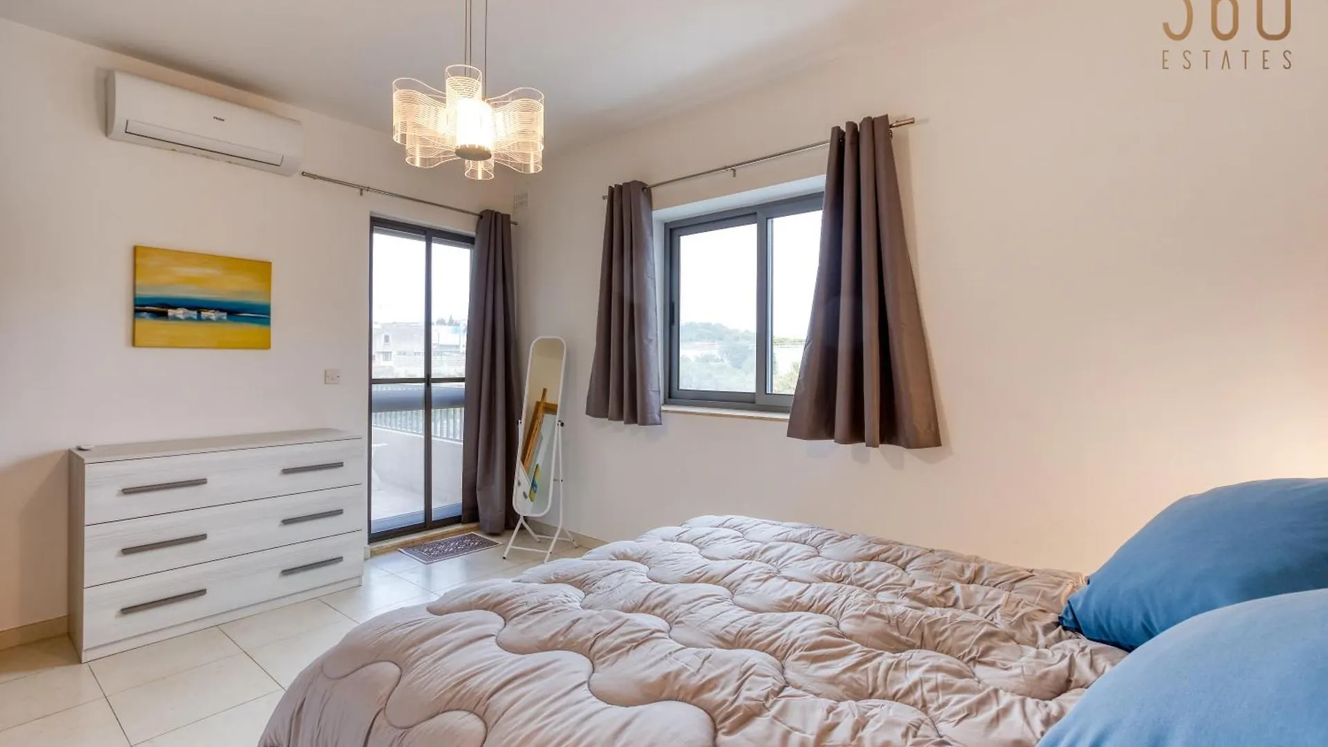 Modern Apartment With Sofabed & Balcony In Gzira By 360 Estates 몰타