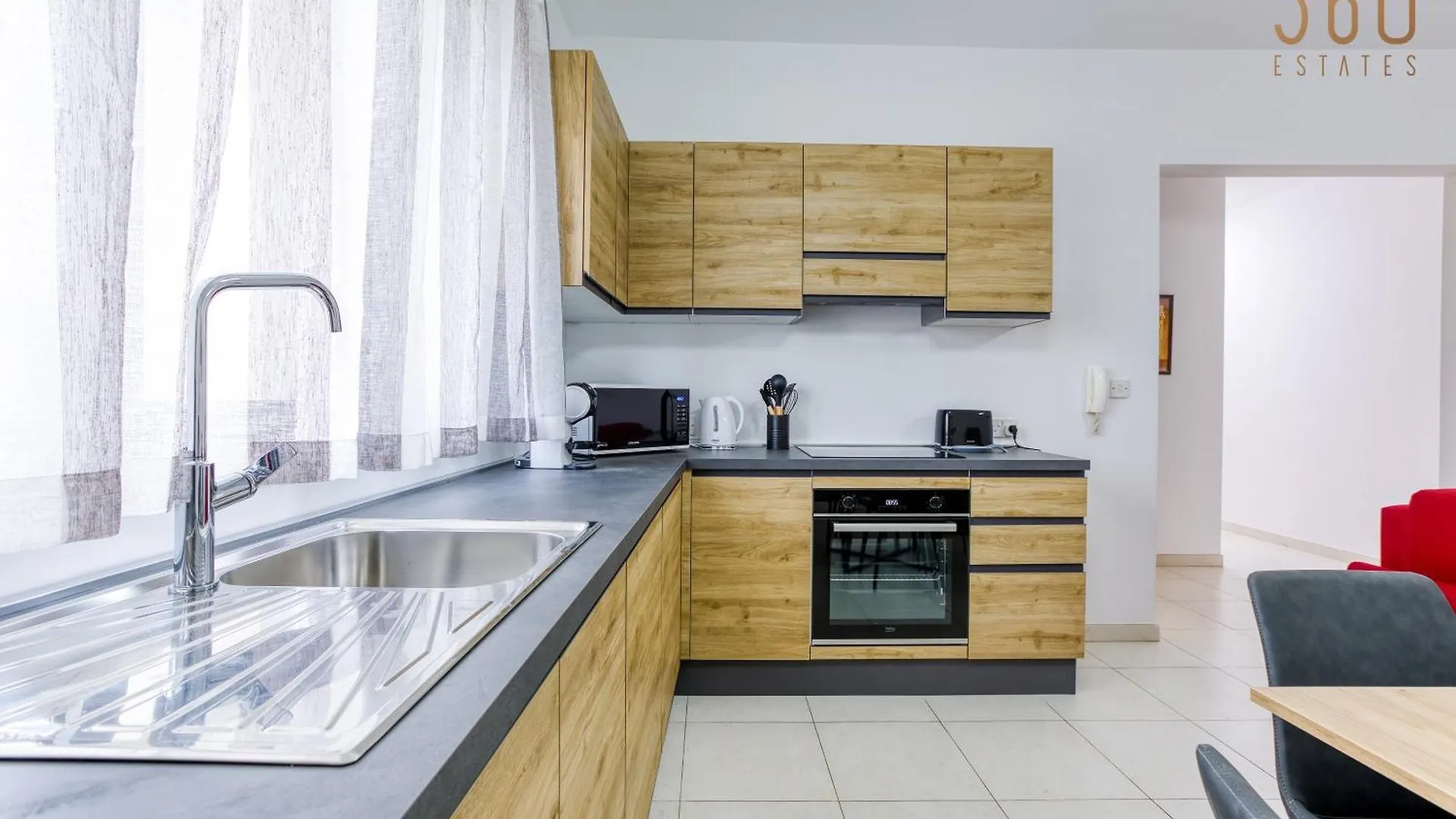 Modern Apartment With Sofabed & Balcony In Gzira By 360 Estates